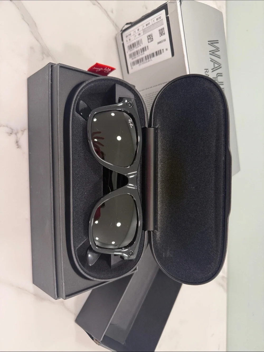 Ray-Ban Stories Wayfarer Smart Glasses RW4002 Black G-15 Green EUC